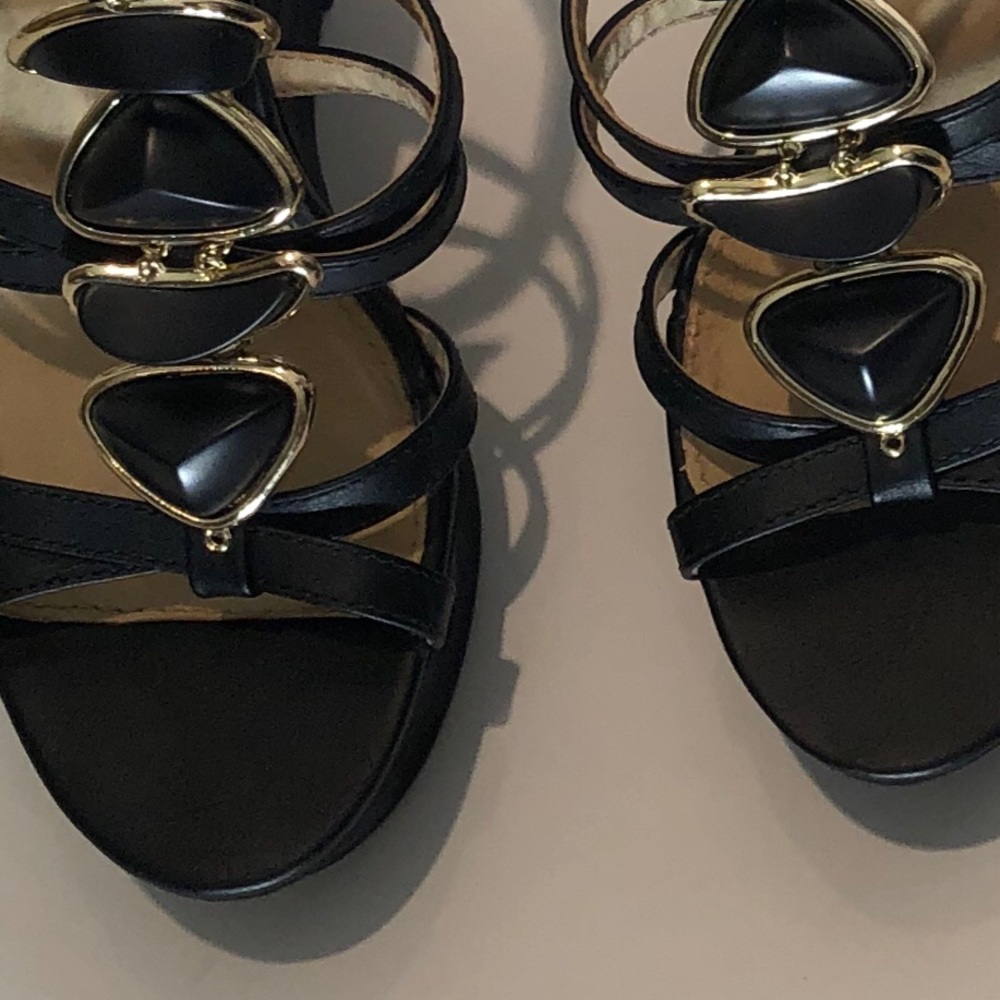 ALDO Black Wedge Sandals Sz 6 - Picture 3 of 15